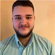 Profesor titulado en Magisterio de primaria imparte clases online y presenciales